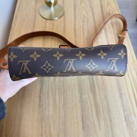✅AUTHENTIC✅LOUIS VUITTON CARTOUCHIERE MM CROSSBODY - Picture 6 of 14